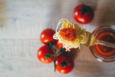 Close-up of spaghetti with tomato sauce