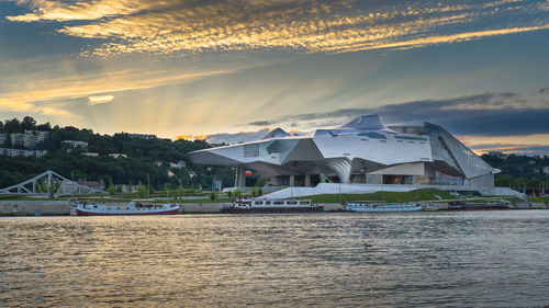 Buildings with waterfront