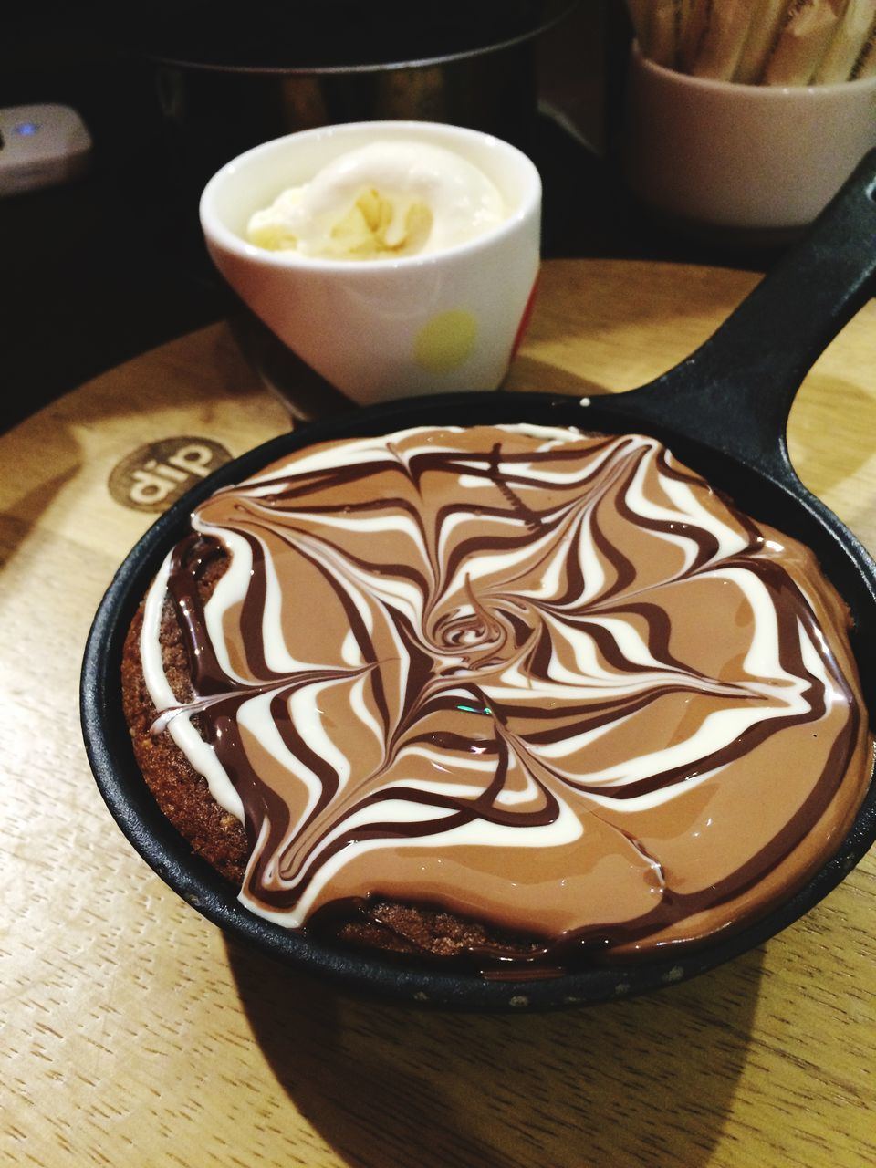 CLOSE-UP OF COFFEE WITH CHOCOLATE CAKE