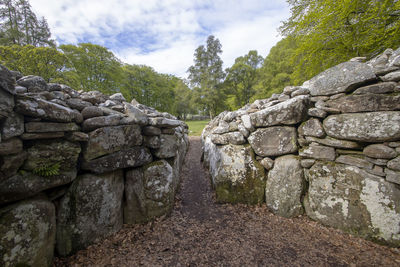 The bronze age burial site of clava cairns in the scottish highlands, uk