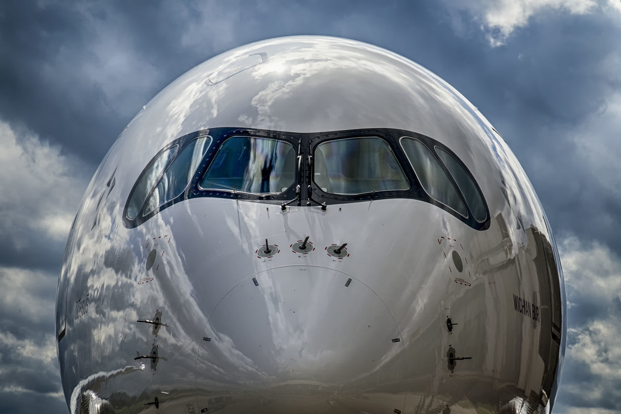 airplane nose | EyeEm - 1280 x 853 jpeg 114kB