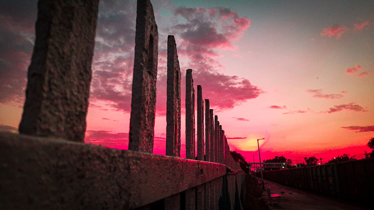 PANORAMIC VIEW OF BUILDINGS AGAINST SKY