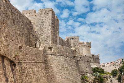 Minceta tower and the beautiful dubrovnik walls