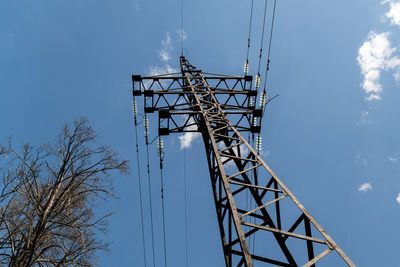 overhead power line