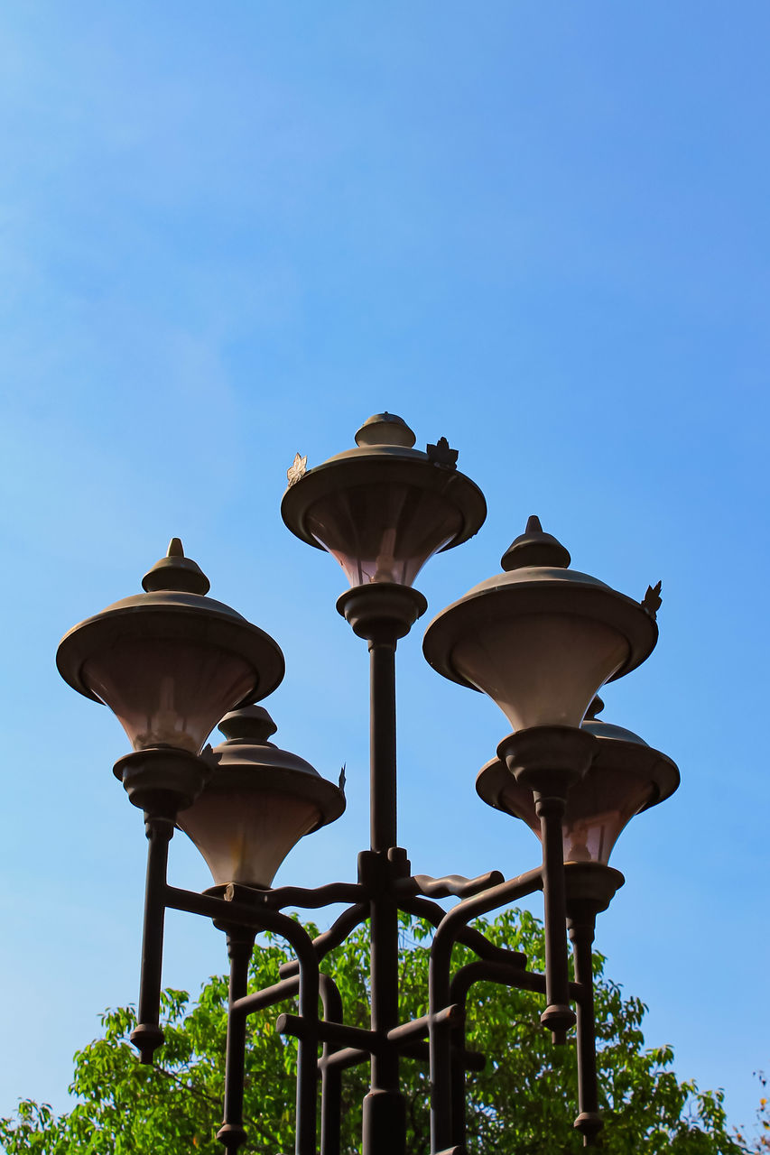 LOW ANGLE VIEW OF STREET LIGHT AGAINST BLUE SKY