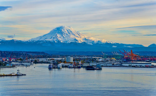 The port of tacoma and mount rainier in washington state.