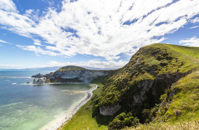 Trail of kaikoura peninsula walkway on the ridge over pacific ocean