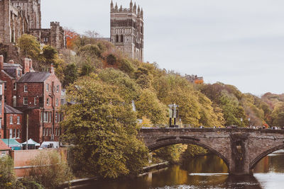 Castle and townscape of durham, united kingdom 
