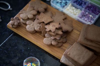 Preparing homemade gingerbread houses for christmas 2021