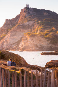 The island of gaou, is located in the extension of the port of brusc, facing the island of embiez