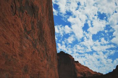 Low angle view of cloudy sky