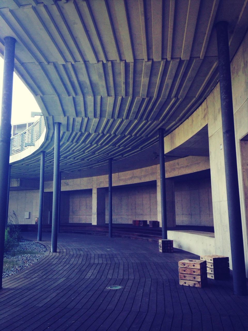 architecture, built structure, indoors, architectural column, empty, ceiling, absence, interior, arch, sunlight, window, column, day, no people, building exterior, the way forward, sky, building, corridor, in a row