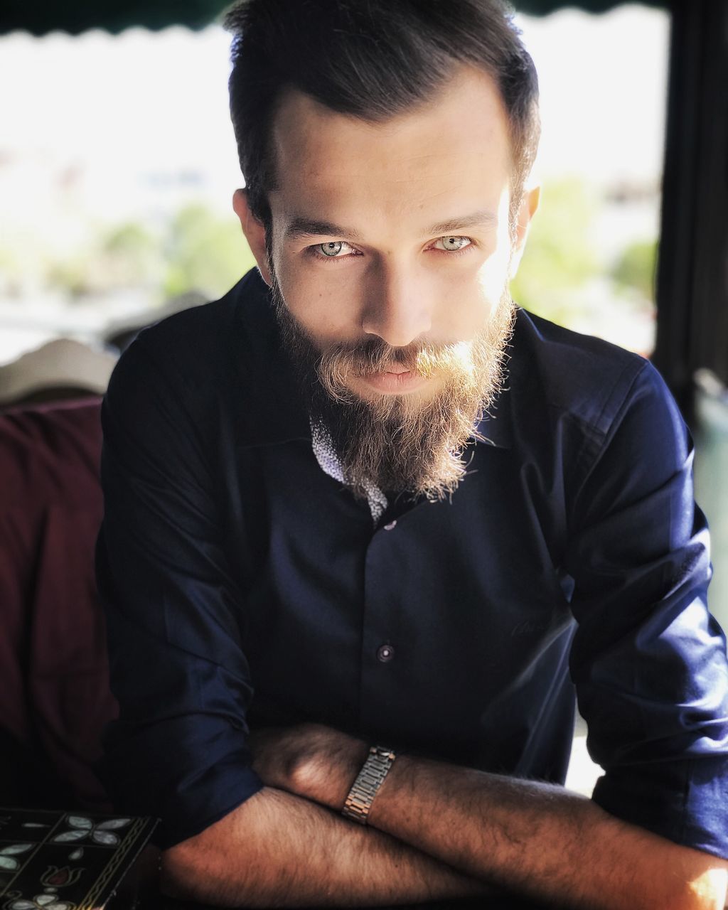 beard, front view, facial hair, real people, one person, portrait, looking at camera, men, indoors, sitting, young men, young adult, males, waist up, beautiful people, handsome, casual clothing, lifestyles, entrepreneur