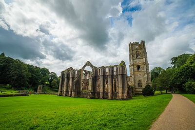 View of old ruins against sky