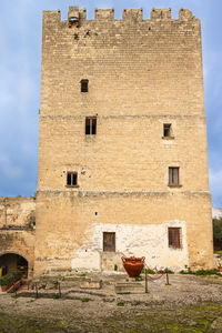 Abandoned building