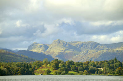 Lake windermere with langdale pikes in the background