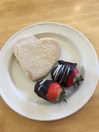 Close-up of dessert in plate on table