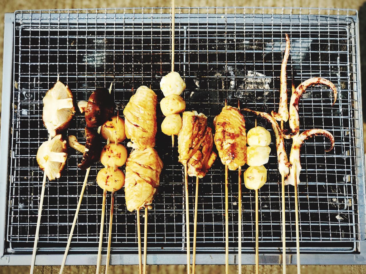 grilled, barbecue, chicken meat, preparation, barbecue grill, food, metal, food and drink, freshness, meat, skewer, heat - temperature, no people, grilled chicken, white meat, indoors, day, healthy eating, cooling rack, roast chicken, close-up