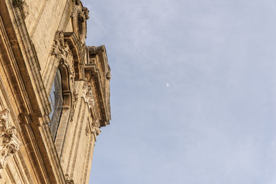 Glimpses of ancient puglia. grottaglie and oria