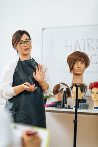 Hairstyling education - course for hairdressers, mannequin head