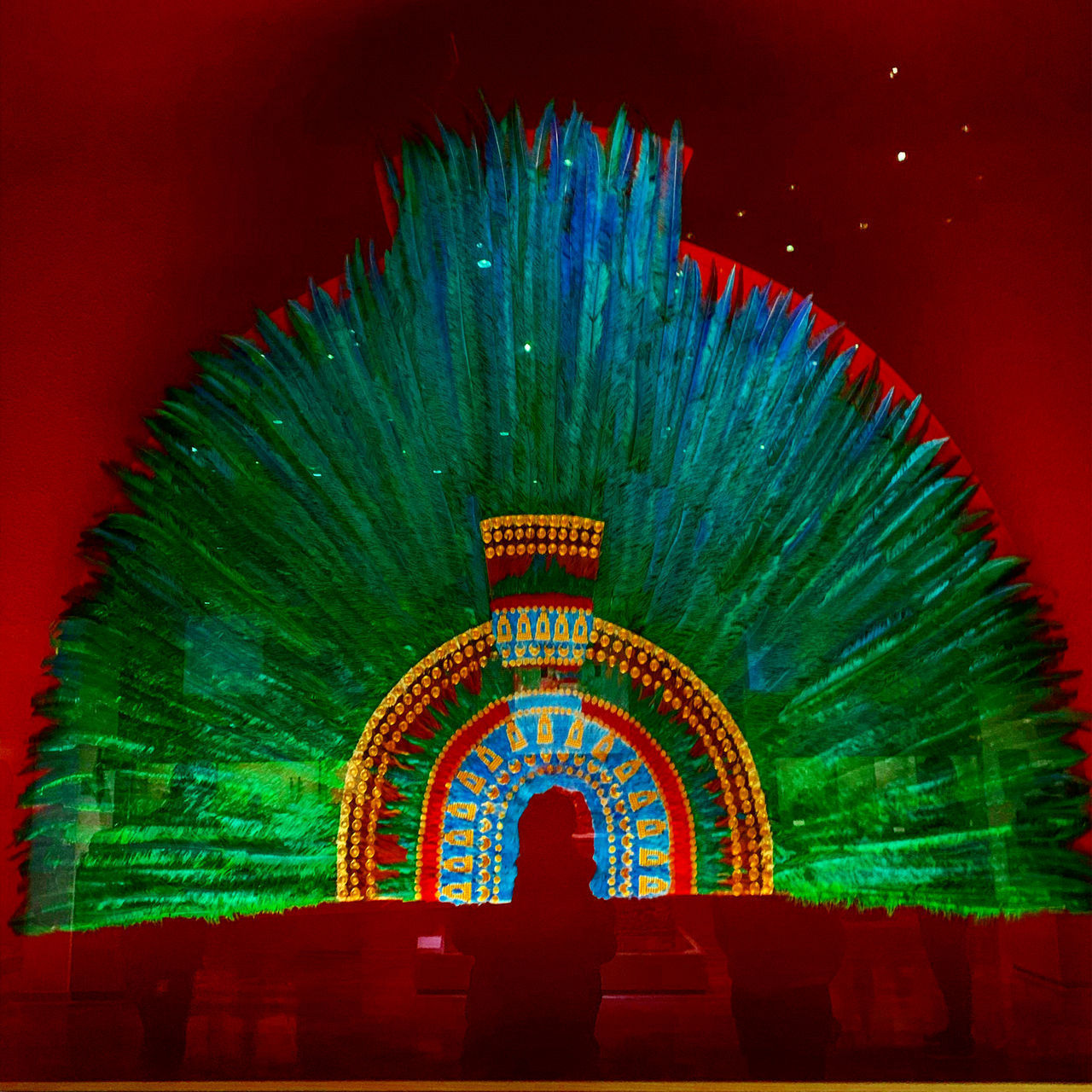 VIEW OF ILLUMINATED FERRIS WHEEL AGAINST SKY AT NIGHT