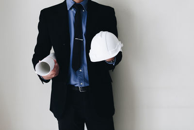 Man holding coffee cup