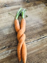 High angle view of vegetables on table    karotten liebe