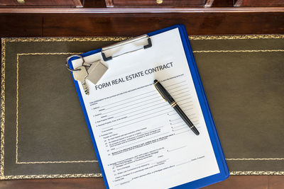 Real estate contract form. form for the sale and purchase of real estate.