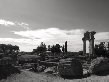 View of old ruins against sky