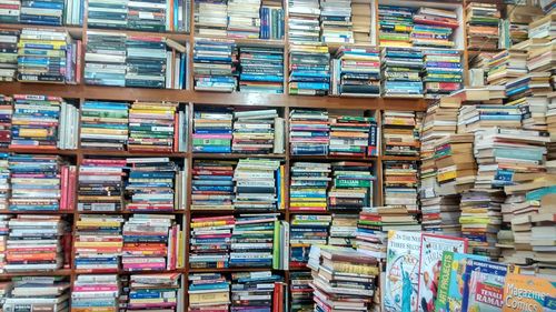 Row of books in shelf