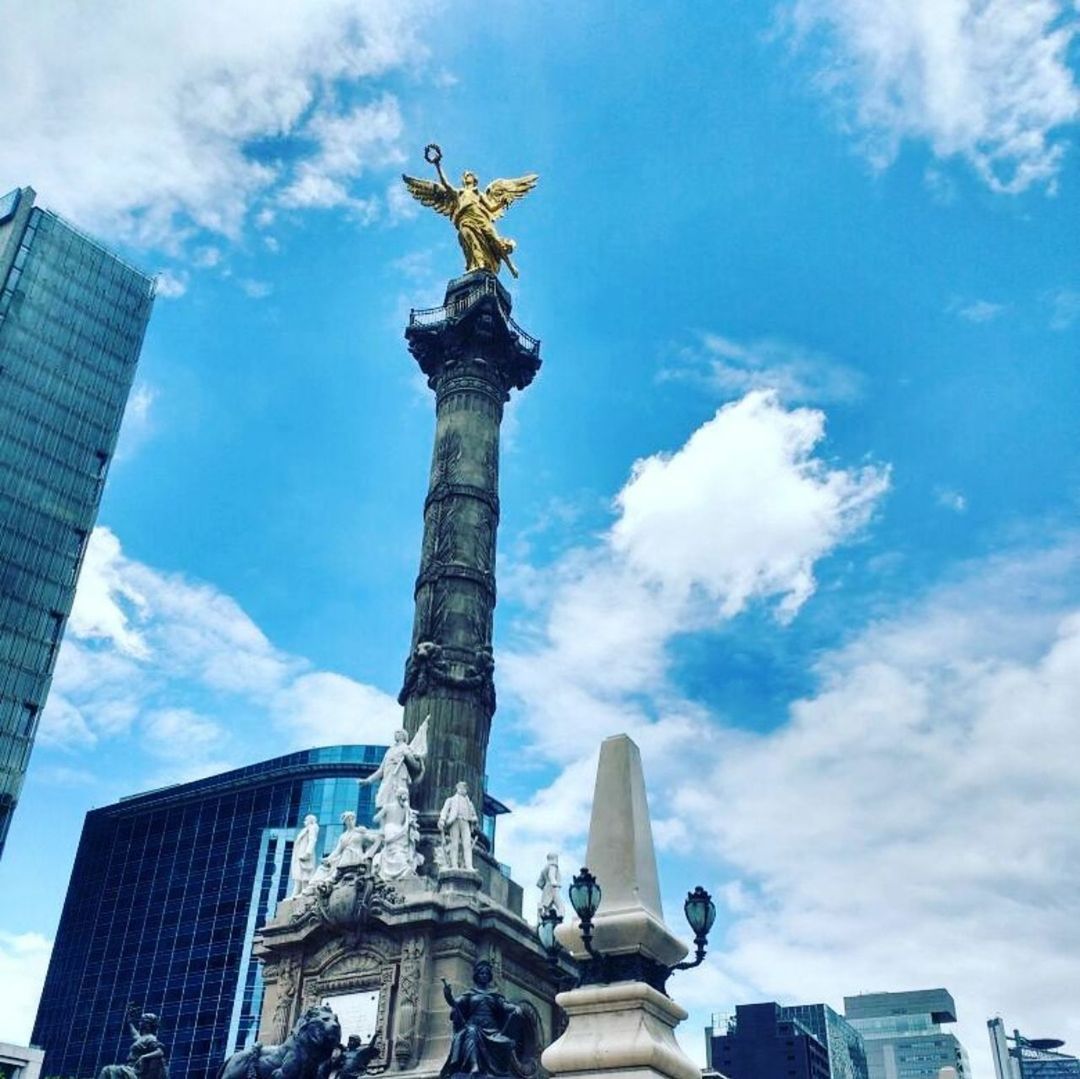 LOW ANGLE VIEW OF STATUE OF BUILDING