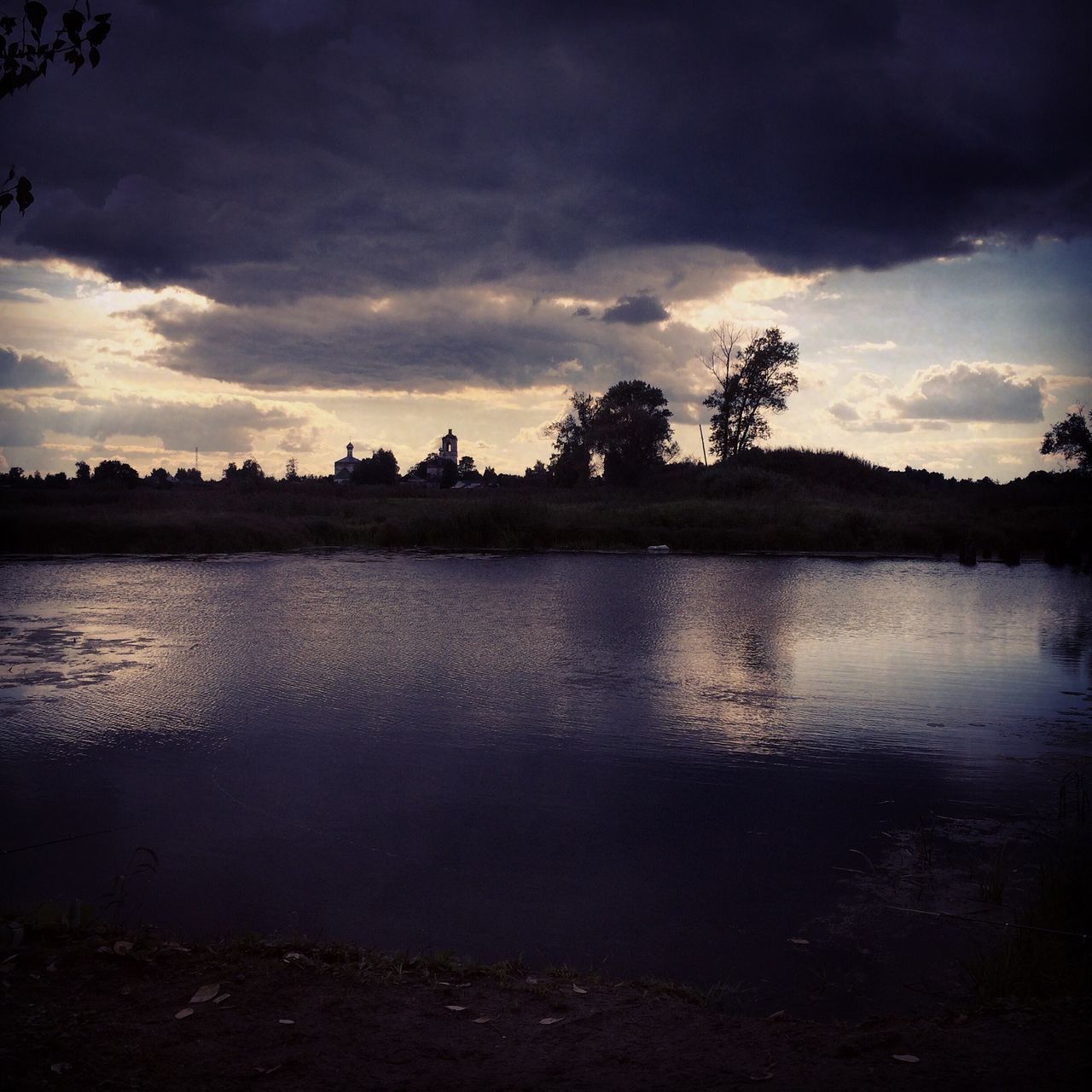 water, sky, tranquil scene, silhouette, cloud - sky, tranquility, scenics, lake, beauty in nature, reflection, cloud, cloudy, sunset, waterfront, tree, nature, dusk, rippled, idyllic, river