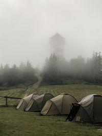 Baza namiotowa na lubaniu w gorcach 