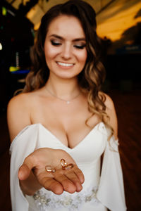 Portrait of a smiling young woman