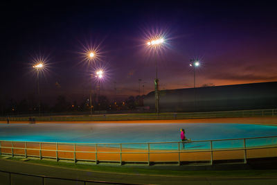 Image of a patinodrome, in long exposure