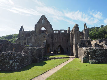 Old ruin building against sky