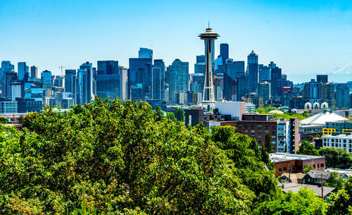 A veiw of the seattle skyline from kerry park on queen anne hill.