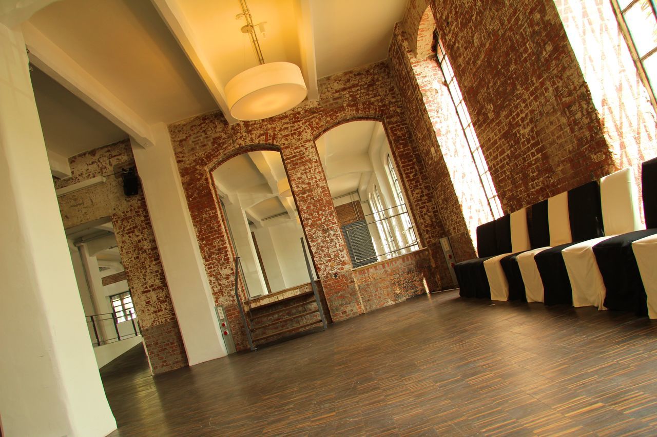 indoors, architecture, built structure, ceiling, flooring, empty, illuminated, tiled floor, absence, building, window, no people, steps, building exterior, high angle view, staircase, sunlight, corridor, modern, door