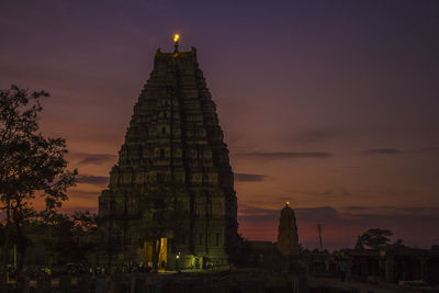 Silhouette of city at dusk
