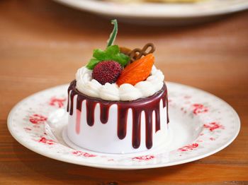 Close-up of cake in plate on table