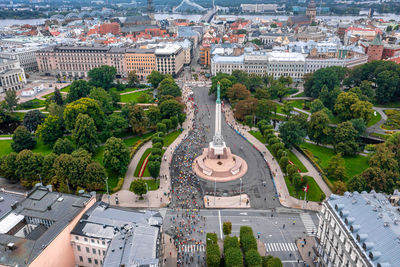 People running the international rimi riga marathon