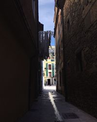 Narrow alley in city