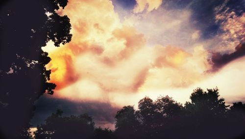 Low angle view of cloudy sky