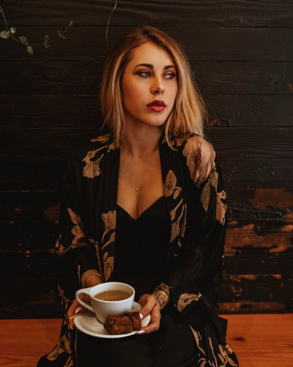 cup, food and drink, young adult, beauty, one person, mug, drink, beautiful woman, young women, coffee cup, women, front view, looking at camera, hair, adult, coffee, coffee - drink, leisure activity, portrait, hairstyle, fashion, contemplation