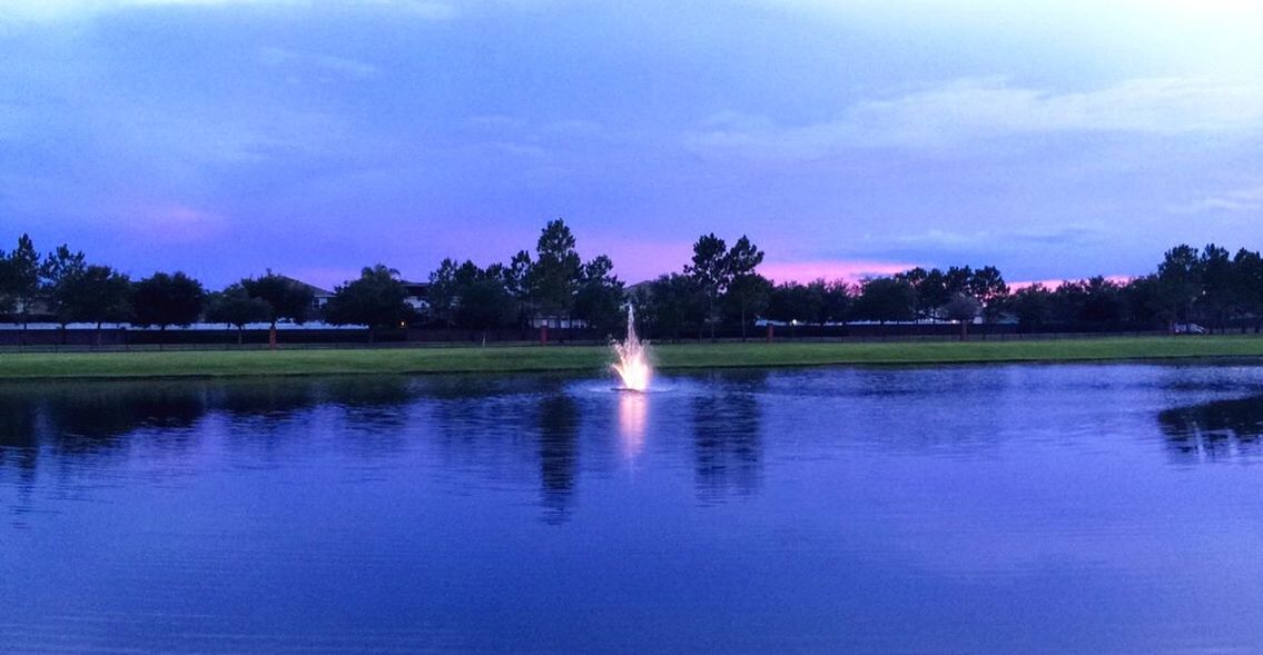 tree, water, reflection, tranquil scene, tranquility, sky, lake, scenics, beauty in nature, waterfront, nature, idyllic, sunset, cloud - sky, cloud, calm, outdoors, silhouette, no people, growth