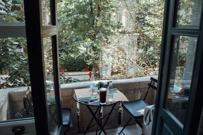 Chairs and table at balcony