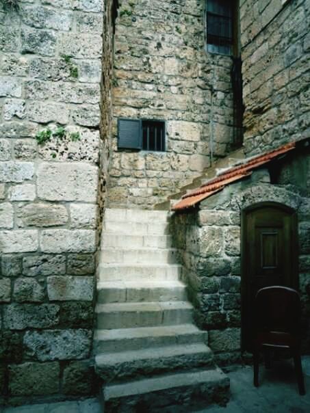 architecture, building exterior, built structure, window, brick wall, house, old, wall - building feature, door, wall, stone wall, residential structure, abandoned, building, weathered, residential building, day, steps, outdoors, entrance