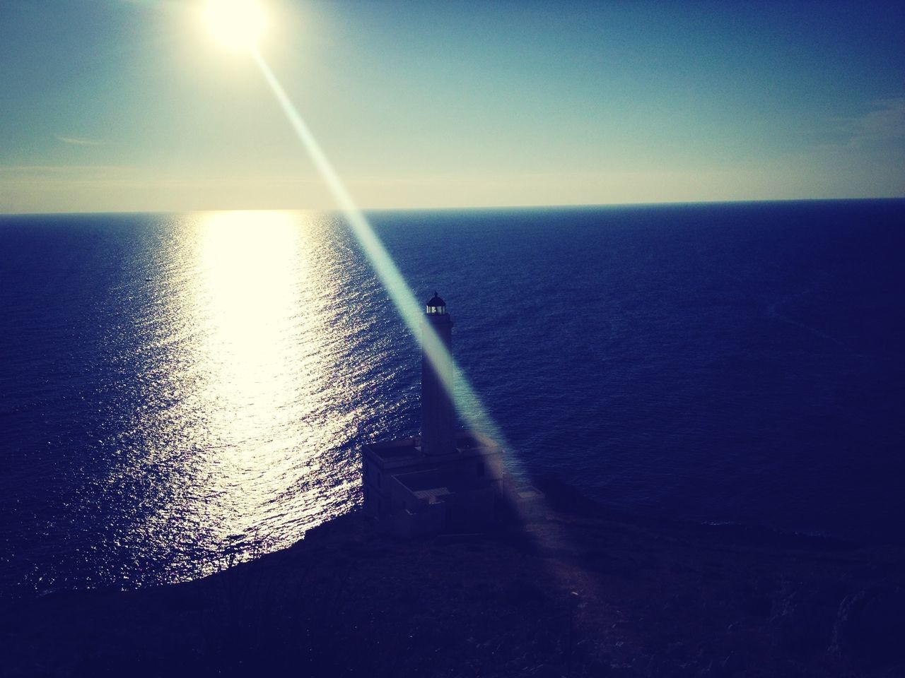 horizon over water, sea, water, scenics, tranquility, clear sky, tranquil scene, beauty in nature, blue, nature, sky, copy space, waterfront, rippled, sunlight, sun, idyllic, seascape, beach, reflection