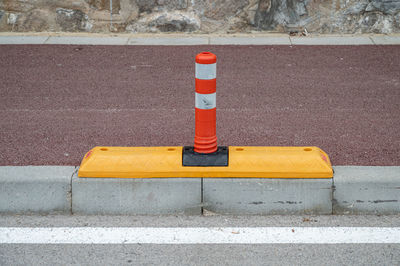 Bike lanes physical protection from car traffic safety post