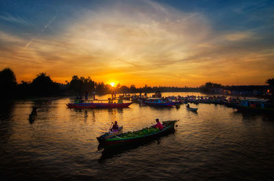 Lok baintan floating market